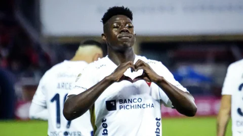 img of Liga no perdona en casa: venció 2-0 a Deportivo Cuenca y sigue en carrera por la Copa Ecuador